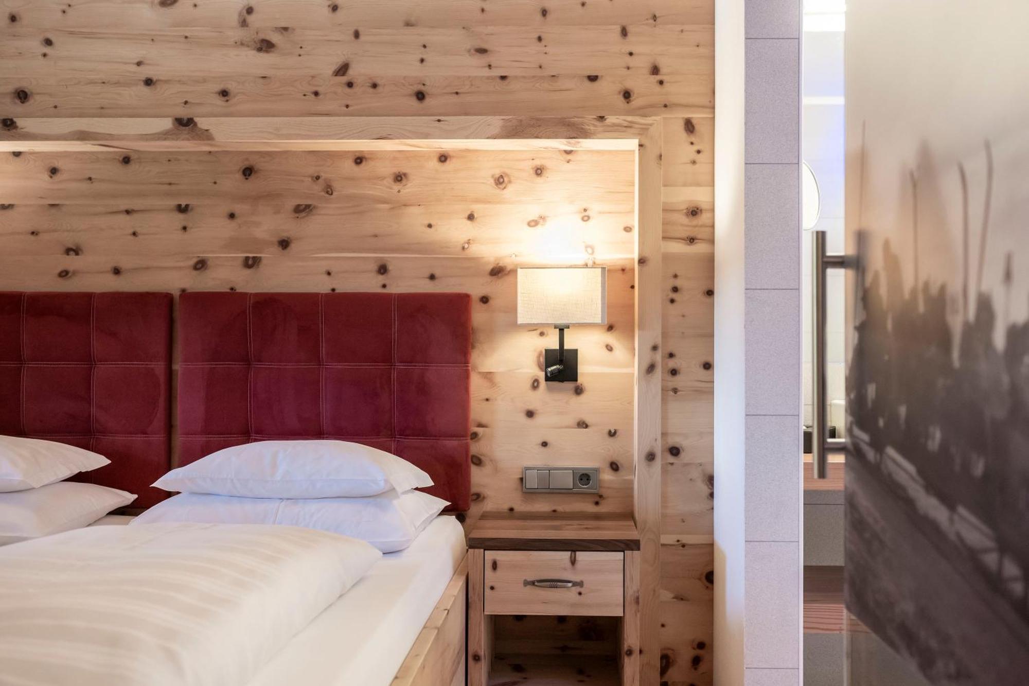 Dolmites Nature Hotel Vigilerhof Сьюзи Экстерьер фото