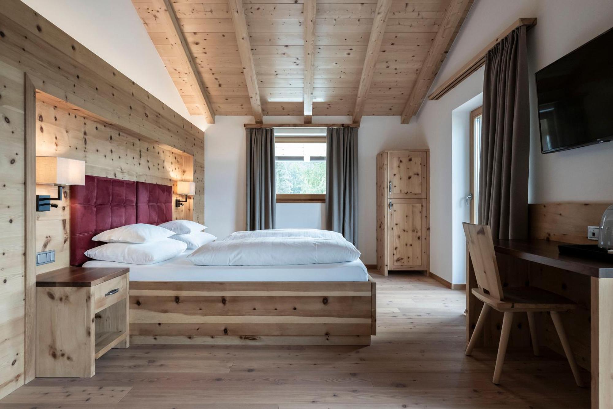 Dolmites Nature Hotel Vigilerhof Сьюзи Экстерьер фото