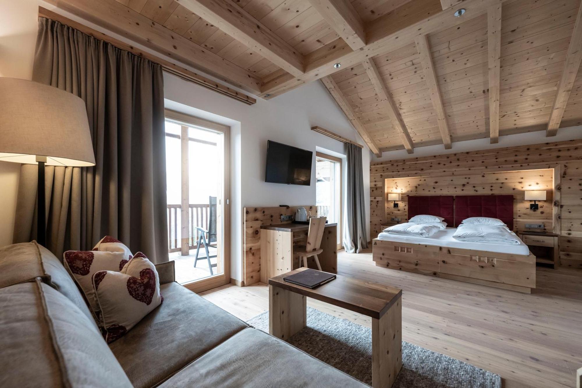 Dolmites Nature Hotel Vigilerhof Сьюзи Экстерьер фото
