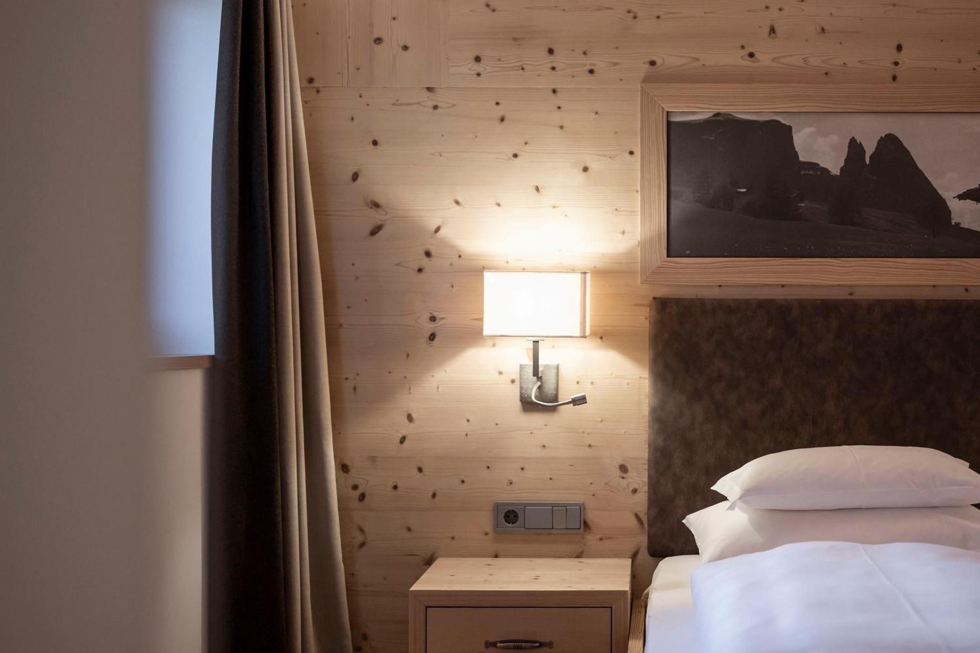 Dolmites Nature Hotel Vigilerhof Сьюзи Экстерьер фото